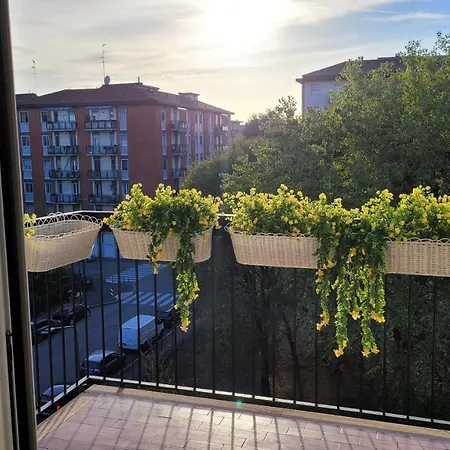 - Stylish House Free Wifi-parking-airport Apartment *